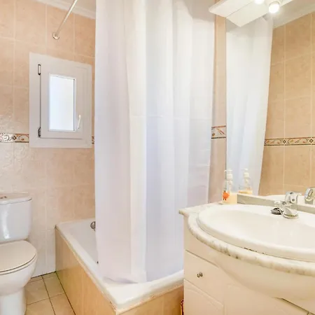 Apartment In With Kitchen *