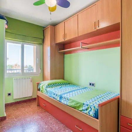 2 Bedroom Beautiful In Dénia