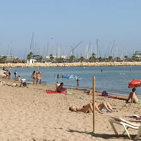 2 Bedroom Beautiful In Διαμέρισμα Denia